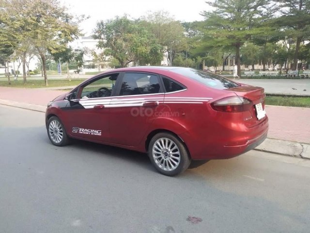 Bán xe Ford Fiesta đời 2018, màu đỏ số tự động0