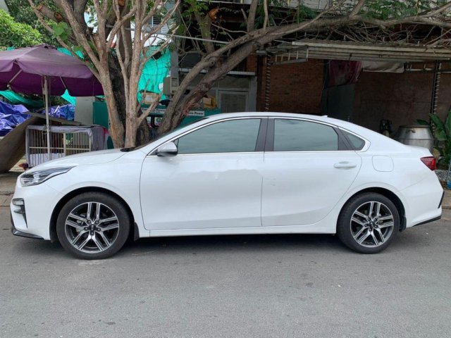 Bán Kia Cerato 2019, màu trắng chính chủ0