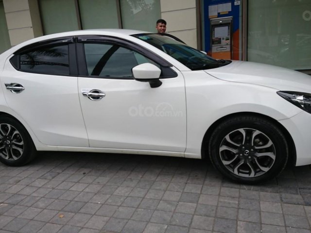 Bán Mazda 2 sản xuất năm 2016, màu trắng số tự động 0