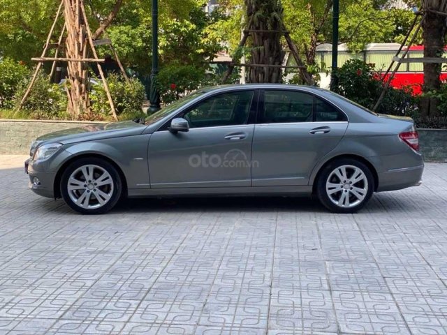 Cần bán Mercedes C200 CGI đời 2010, màu xám