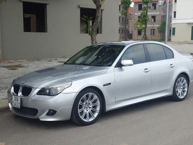 Bán xe BMW 5 Series 525i E60 2004, màu bạc