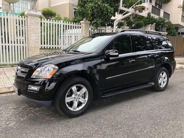 Gia đình bán Mercedes GL450 đời 2007, màu đen, nhập khẩu, đẳng cấp 7 chỗ0