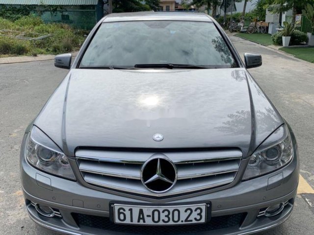 Cần bán Mercedes C250 sản xuất 2010, màu xám xe gia đình, giá 525tr