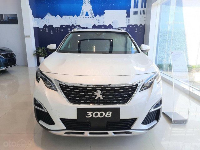 Kia Bình Phước cần bán nhanh với giá thấp chiếc Peugeot 3008 đời 2020, màu trắng0