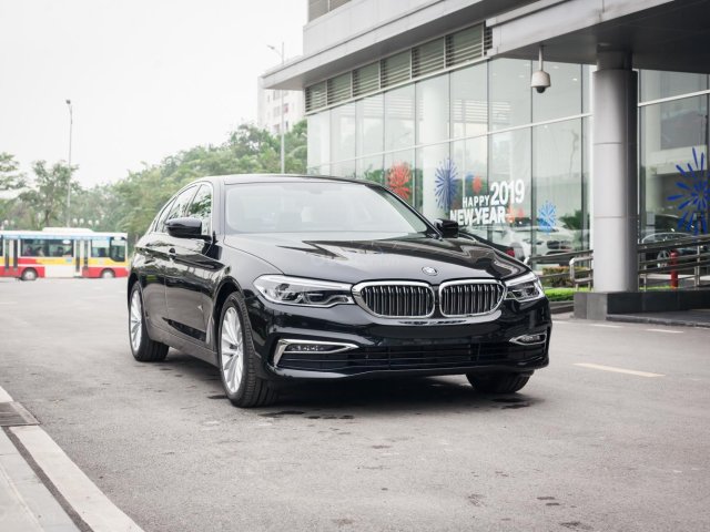 Bán BMW 530i đời 2019, màu đen. Giảm giá sâu - Ưu đãi lớn