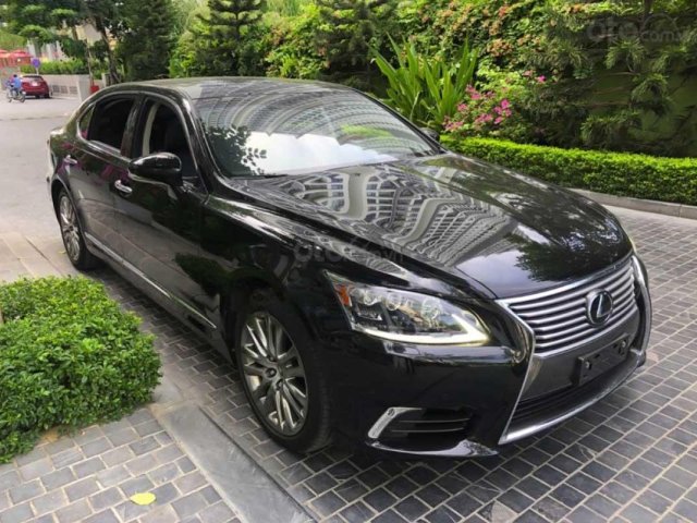 Cần bán Lexus LS sản xuất năm 2016, màu đen, xe nhập