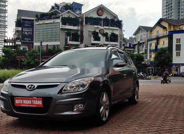 Cần bán gấp Hyundai i30 CW năm 2009, xe nhập chính chủ