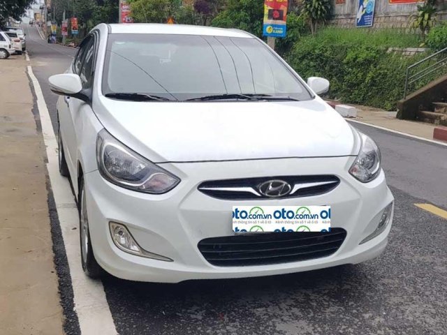 Bán ô tô Hyundai Accent 1.5AT 2012, màu trắng, nhập khẩu 0