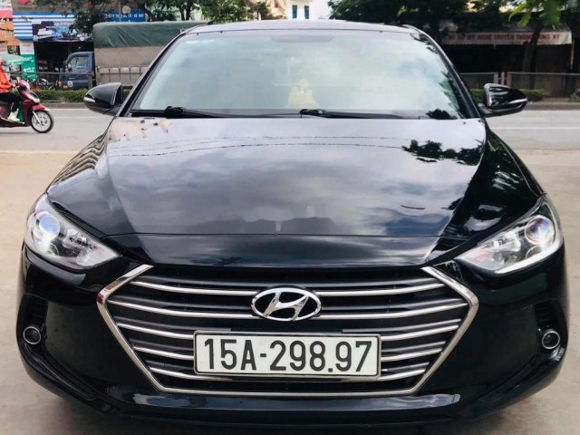 Cần bán xe Hyundai Elantra năm 2016, màu đen, giá tốt