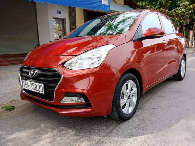 Bán xe Hyundai Grand i10 1.2 2017, màu đỏ còn mới  