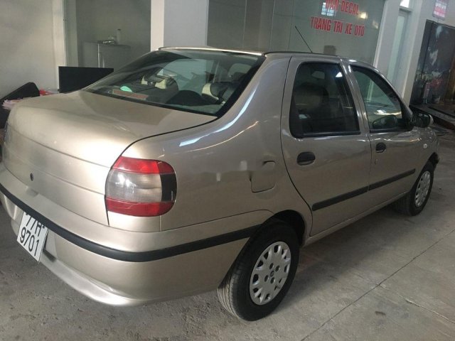 Cần bán xe Fiat Siena sản xuất 2002 giá cạnh tranh0