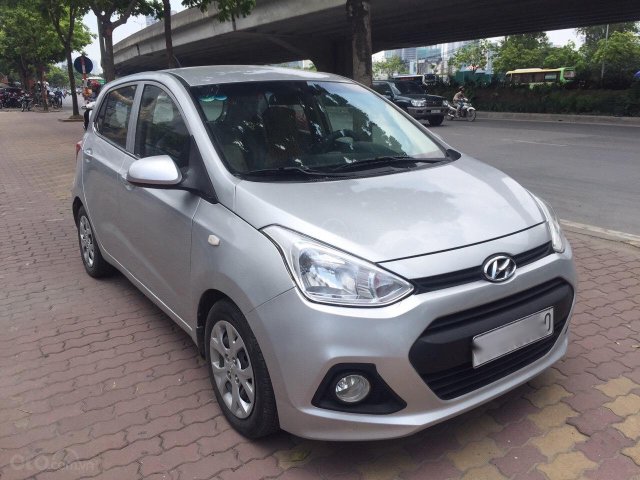 Bán gấp Hyundai Grand i10 đời 2015, giá tốt xe gia đình đi giữ gìn0