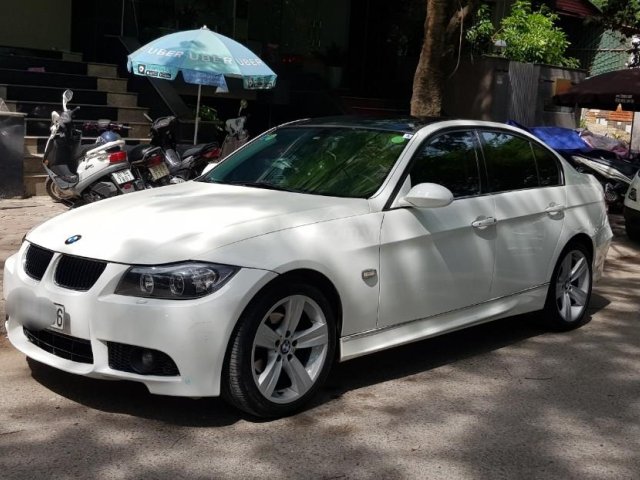 Bán xe BMW 320i năm 2008, màu trắng, nhập khẩu