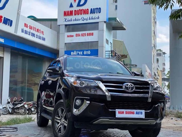 Bán xe Toyota Fortuner V năm 2017, màu nâu, nhập khẩu  