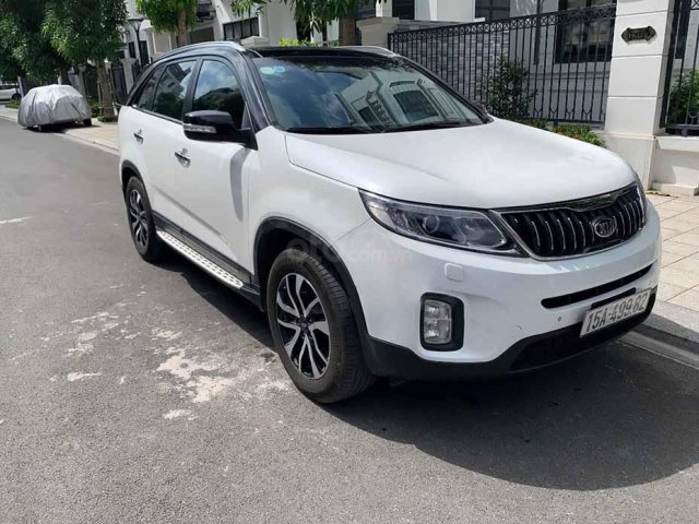 Cần bán Kia Sorento sản xuất 2019, màu trắng chính chủ, 859 triệu0