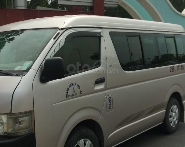 Bán Toyota Hiace năm 2005, giá chỉ 196 triệu0