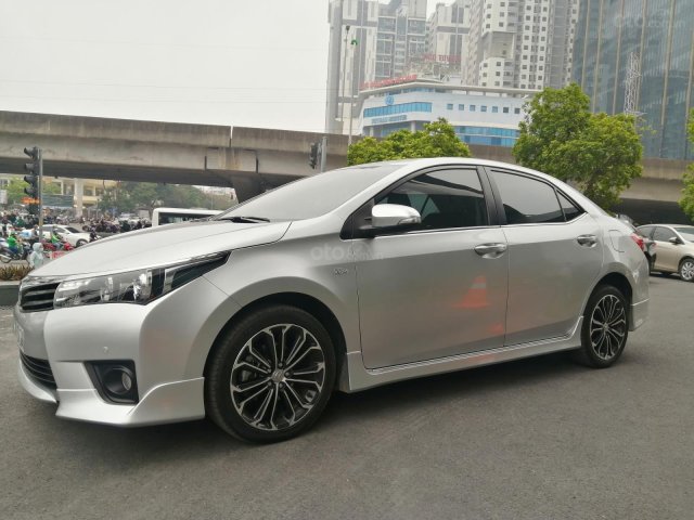 Cần bán xe Toyota Corolla Altis sản xuất 2014, bản Sport đẹp xuất sắc0