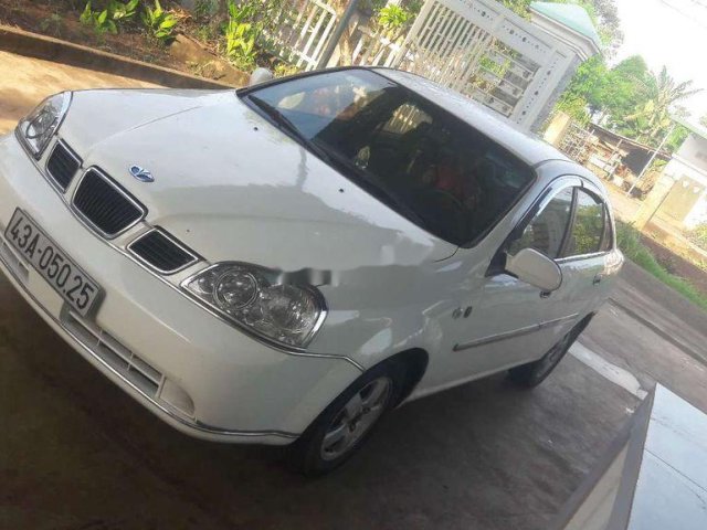 Cần bán lại xe Daewoo Lacetti đời 2004, màu trắng, giá chỉ 120 triệu