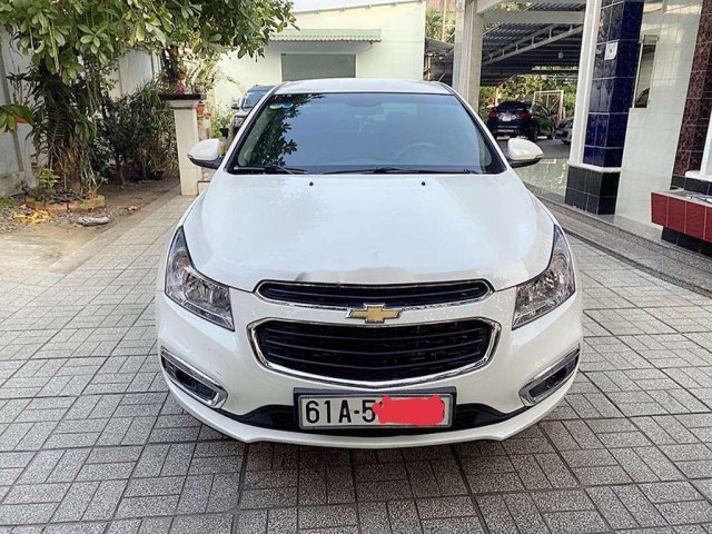 Bán Chevrolet Cruze đời 2018, màu trắng, số sàn0