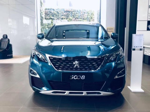 Cần bán xe Peugeot 3008 đời 2020, màu xanh lam0