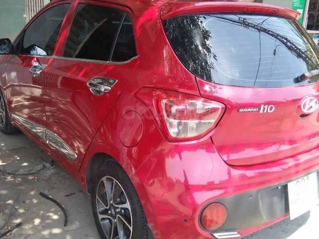 Cần bán lại xe Hyundai Grand i10 1.2 năm 2017, màu đỏ còn mới