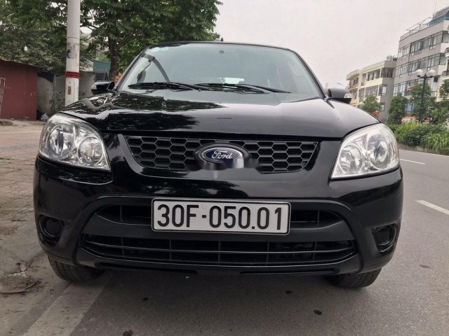 Cần bán lại xe Ford Escape đời 2010, màu đen còn mới