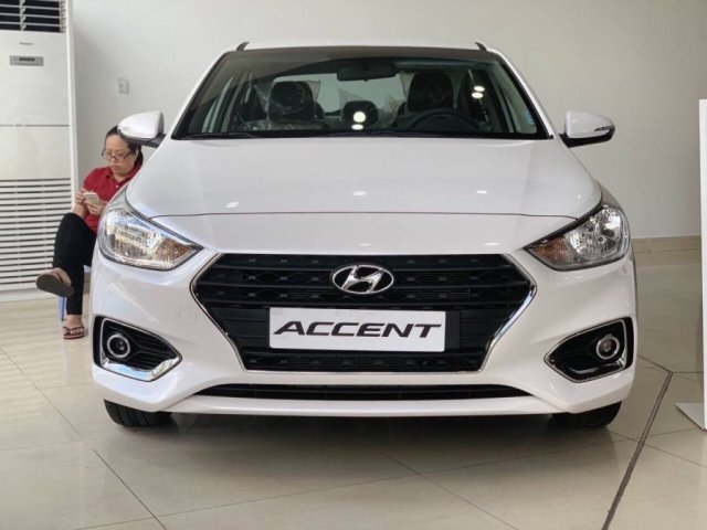 Bán xe Hyundai Accent AT năm sản xuất 2020, màu trắng, 499tr