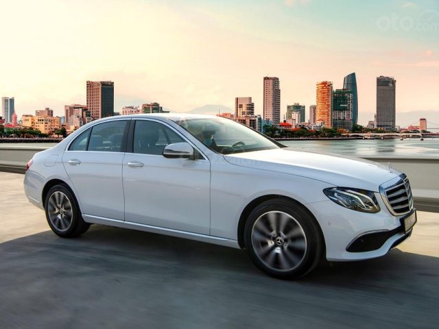 Sở hữu ngay Mercedes E200 mới nhất với chương trình giá cực ưu đãi0