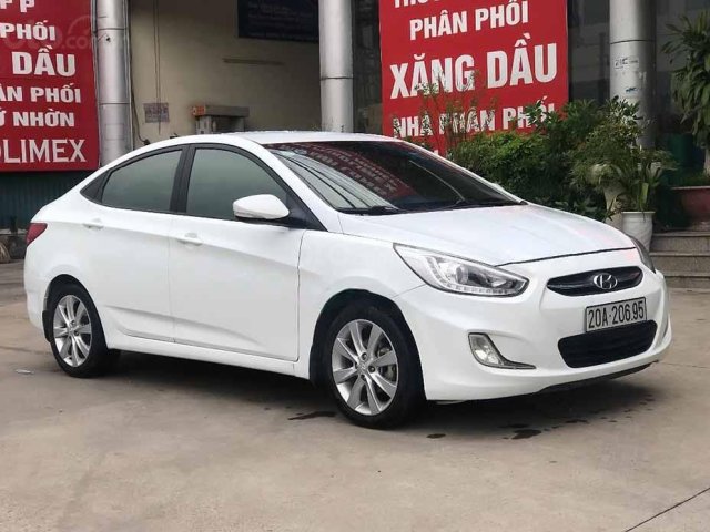 Bán ô tô Hyundai Accent 1.4 MT năm sản xuất 2016, màu trắng, nhập khẩu nguyên chiếc 0