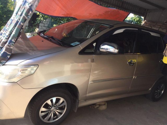 Bán Toyota Innova sản xuất năm 2013 còn mới giá cạnh tranh0