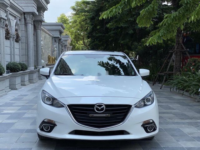 Cần bán gấp Mazda 3 đời 2015, màu trắng, 499 triệu0