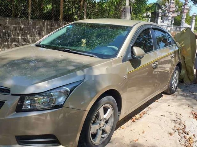 Bán Chevrolet Cruze đời 2013, màu vàng cát còn mới