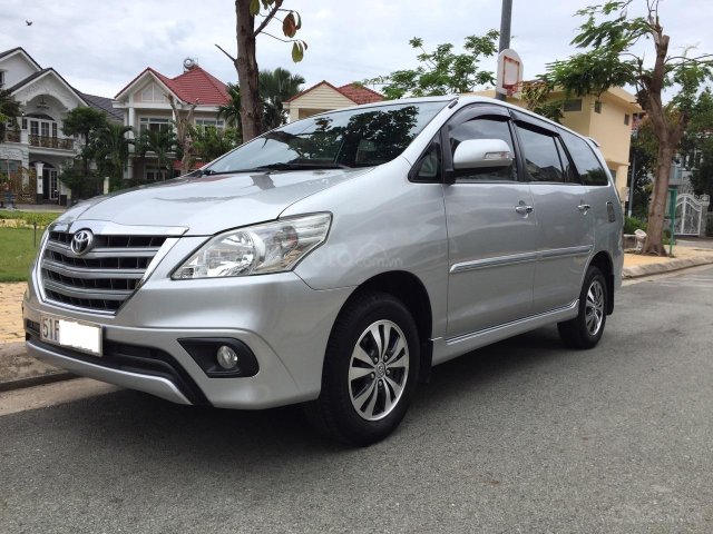 Bán xe Toyota Innova 2.0G sx 2015 số tự động0