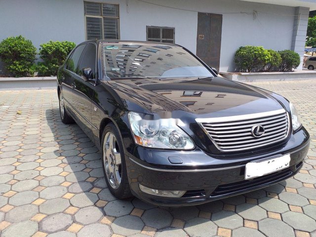 Cần bán Lexus LS430 đời 2004, màu đen, nhập khẩu nguyên chiếc