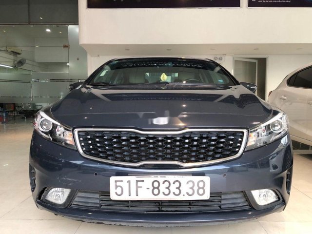 Cần bán xe Kia Cerato 2016, màu xanh lam còn mới0