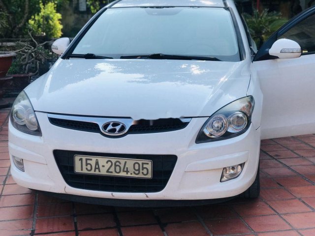 Cần bán gấp Hyundai i30 sản xuất năm 2010, màu trắng, xe nhập, 290tr0