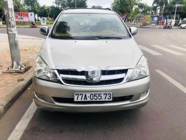 Cần bán lại xe Toyota Innova năm sản xuất 2006, màu bạc còn mới0