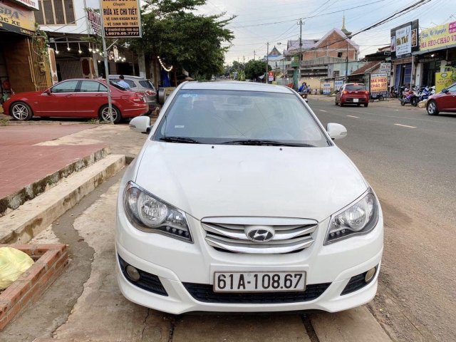 Bán Hyundai Avante đời 2012, màu trắng, xe nhập, 355tr0