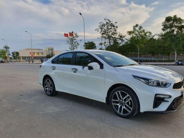 Bán Kia Cerato sản xuất 2019, màu trắng như mới, giá 480tr