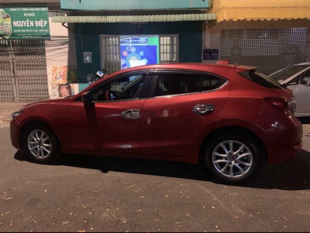 Xe Mazda 3 năm 2017, màu đỏ còn mới, giá 570tr0