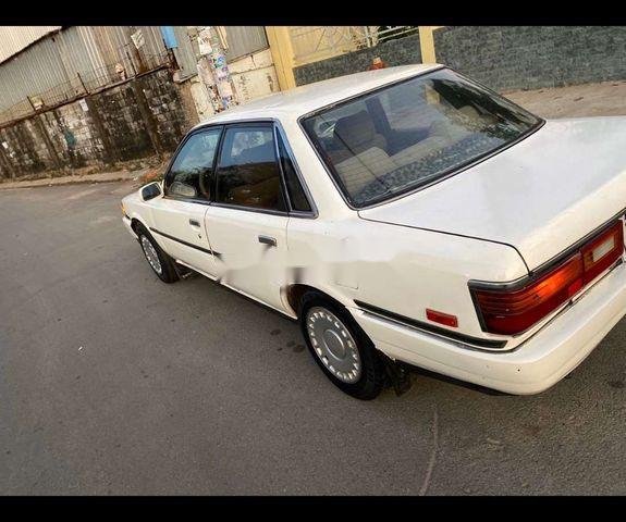 Bán Toyota Camry năm sản xuất 1987, màu trắng, nhập khẩu nguyên chiếc còn mới0