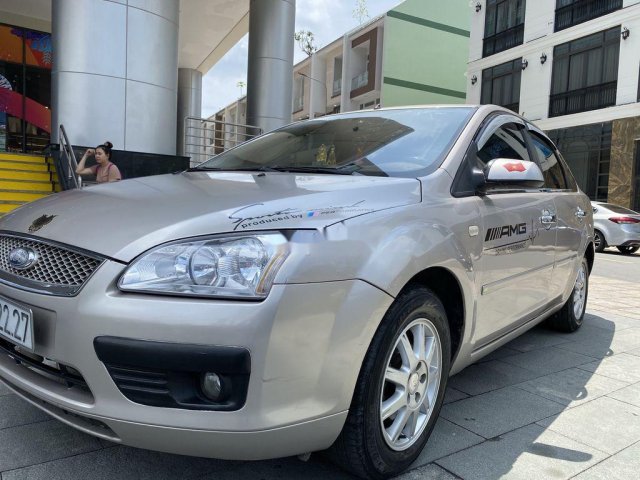 Cần bán lại xe Ford Focus sản xuất 2007, màu bạc còn mới