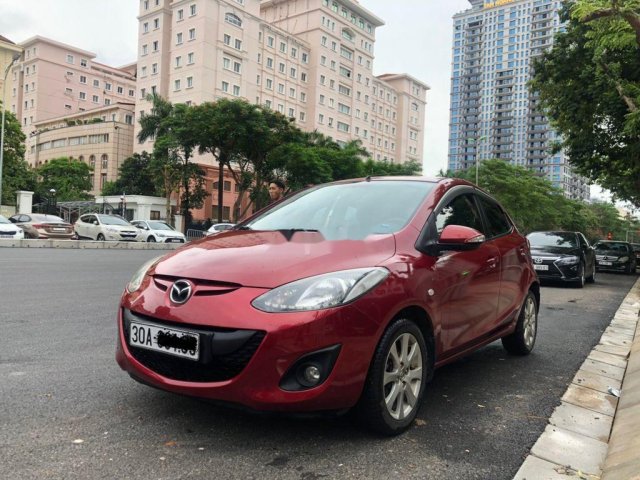 Cần bán gấp Mazda 2 sản xuất 2014, màu đỏ còn mới0