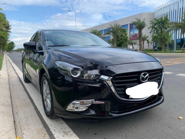 Bán Mazda 3 năm 2018, màu đen0