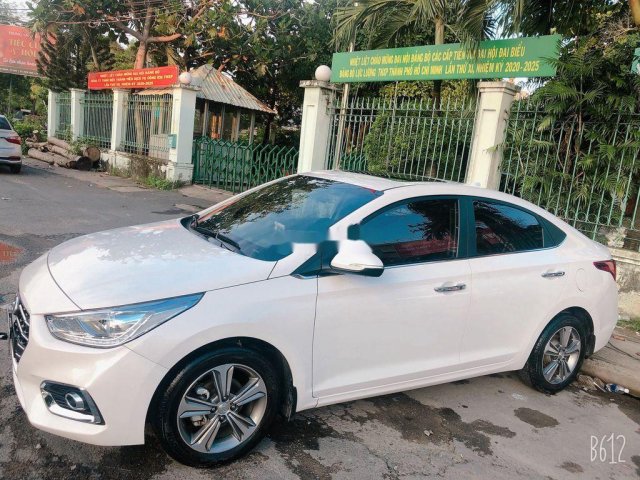 Bán Hyundai Accent đời 2019, màu trắng0