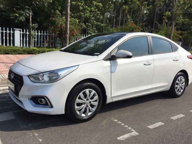 Cần bán xe Hyundai Accent 2018, màu trắng chính chủ, giá chỉ 385 triệu0