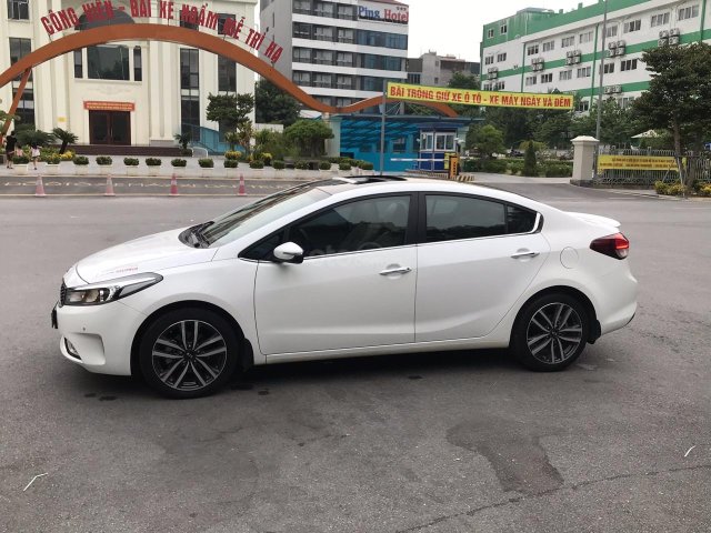 Xe Kia Cerato sản xuất 2016, màu trắng0