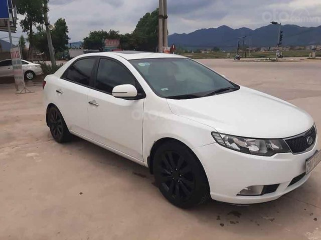 Bán Kia Forte 1.6 AT sản xuất năm 2012, màu trắng, số tự động0