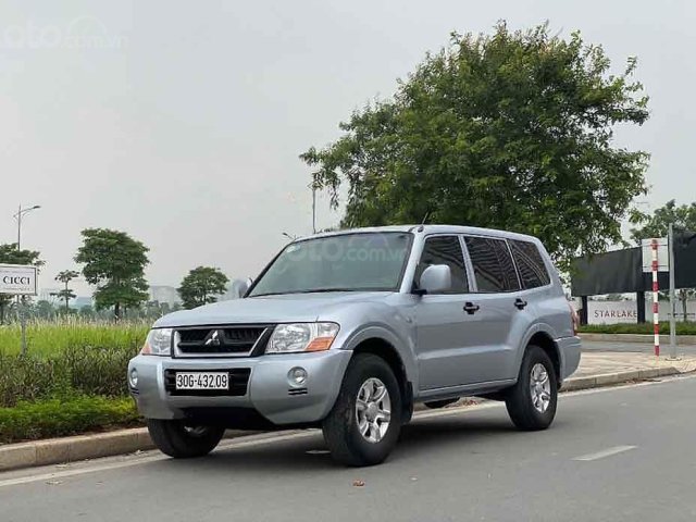 Bán Mitsubishi Pajero năm sản xuất 2005, màu bạc, nhập khẩu 