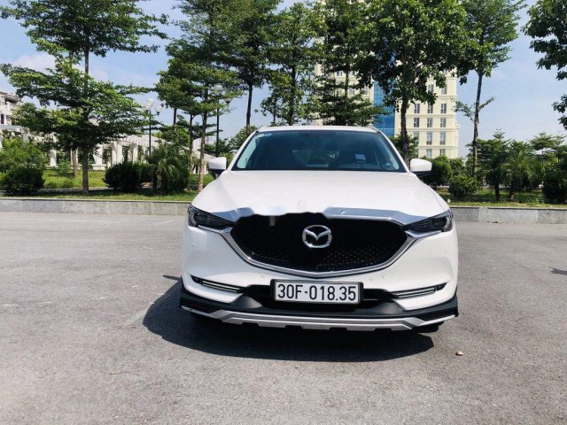 Cần bán gấp Mazda CX 5 đời 2017, màu trắng, 800tr